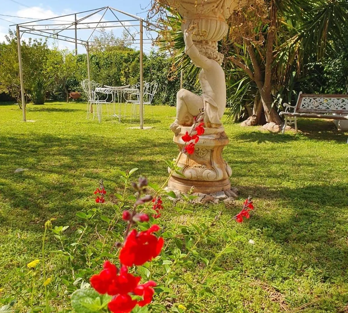 Appartamenti Villa Augusta-Del-Sol Fontane Bianche 0*,  Ιταλία